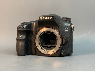 Sony A77 II 43.350 кадров