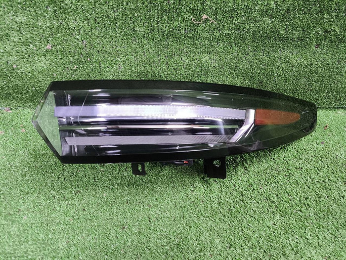 Фонарь правый внешний Lixiang L9 (2022-н.в.)