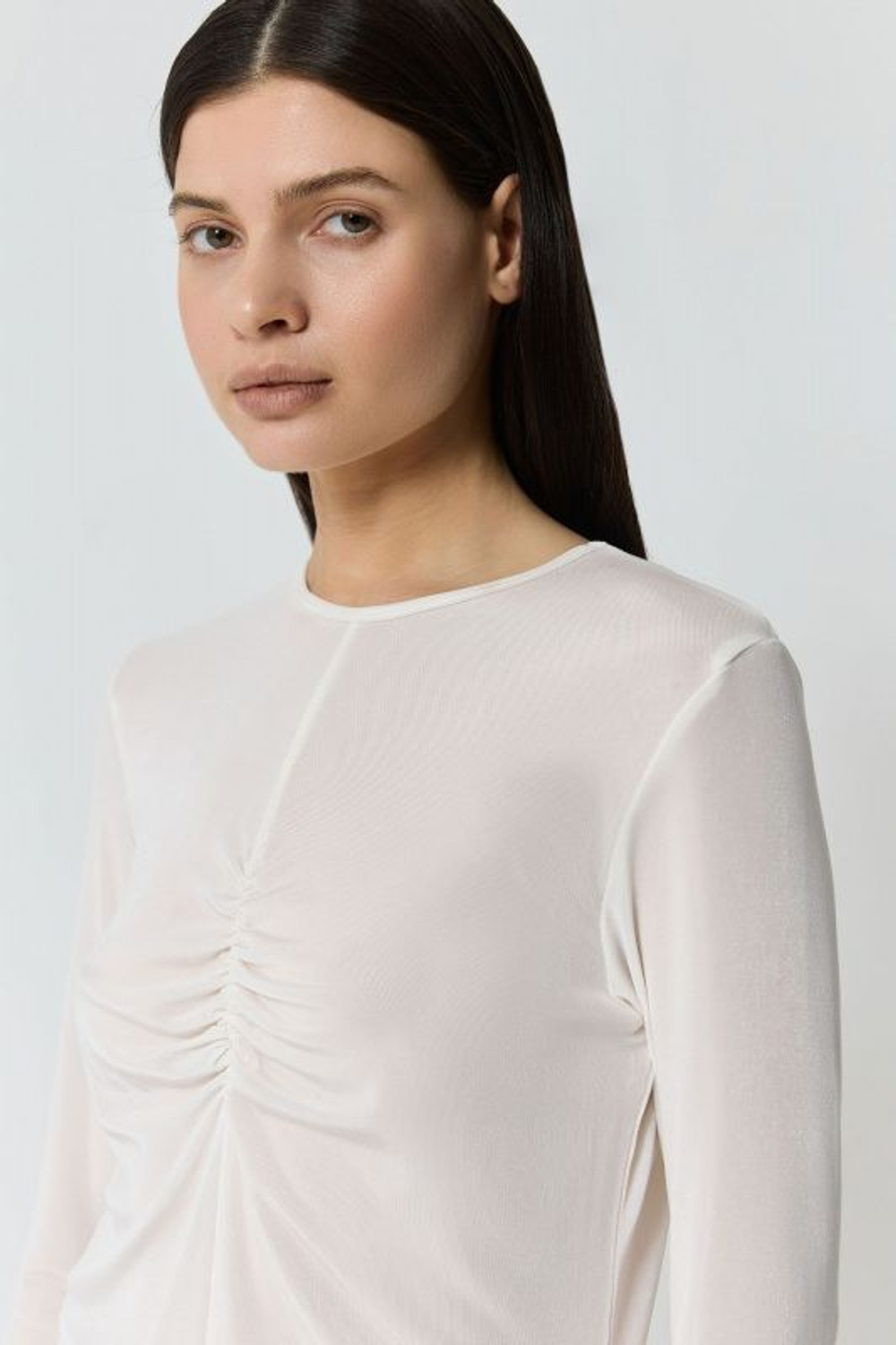 Лонгслив со сборкой