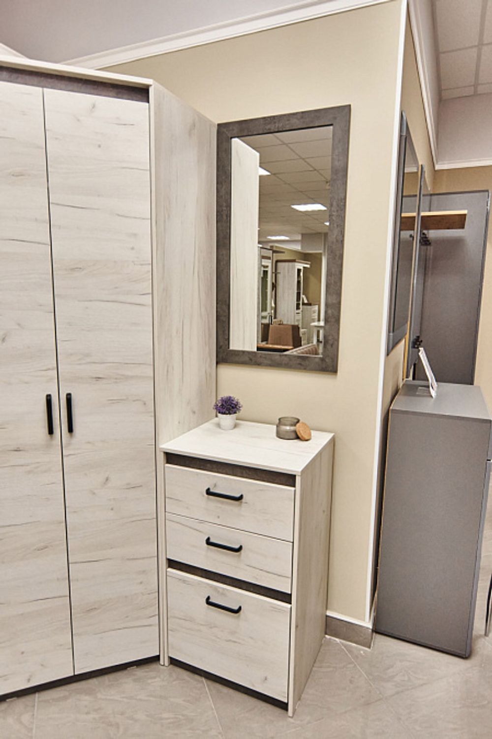 Прага тумба в прихожую