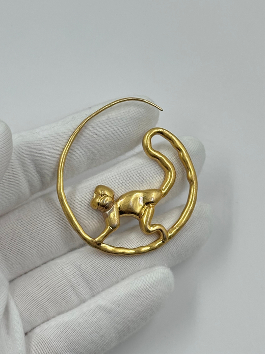 Моносерьга Обезьяна Tory Burch