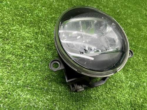 ПТФ левая Toyota Camry XV50 XV70 (2017-2021) LED