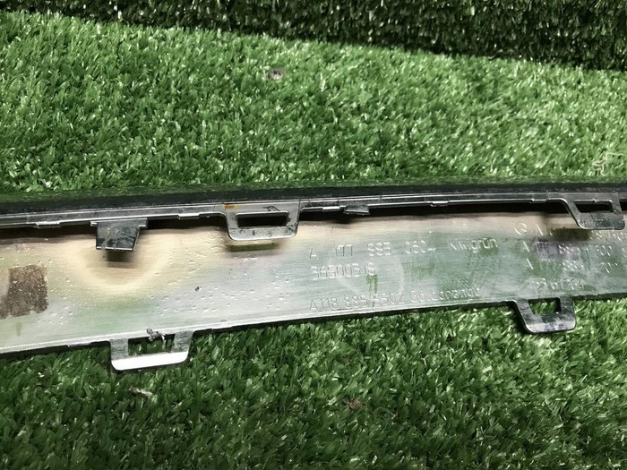 Молдинг переднего бампера Mercedes A W177 (18-22)