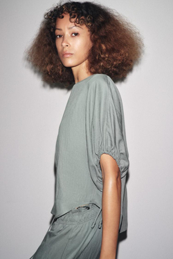 ZARA БЛУЗА С ОБЪЕМНЫМИ РУКАВАМИ — ZW COLLECTION, СЕРО-СИНИЙ