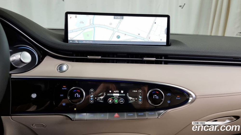 Genesis GV70 2.5T Бензин AWD (04.2024)
