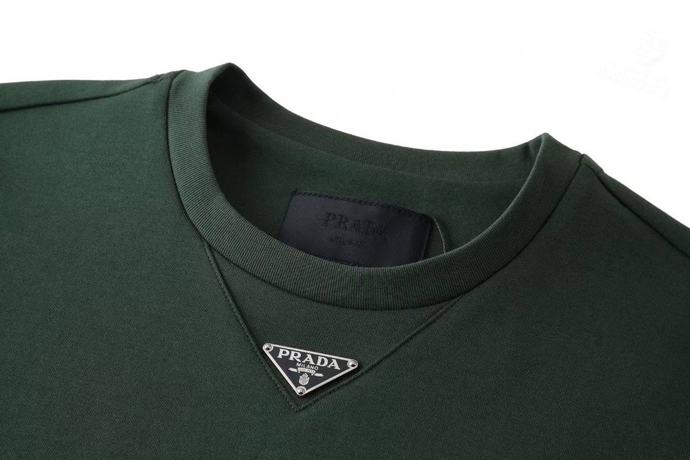 Футболка Prada