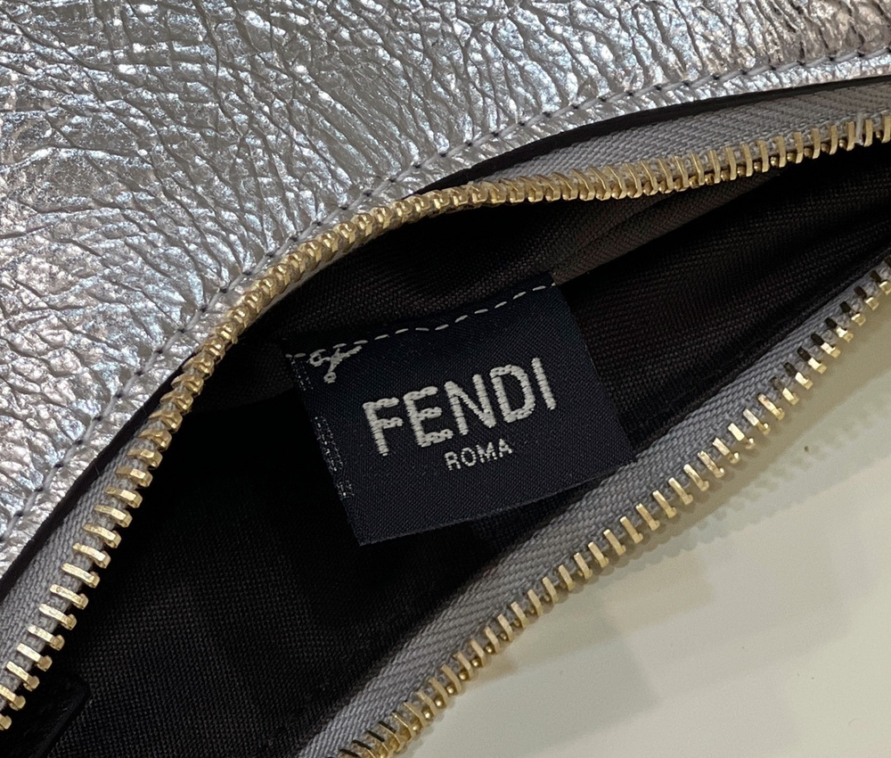 Fendi Fendigraphy Small 29 cm