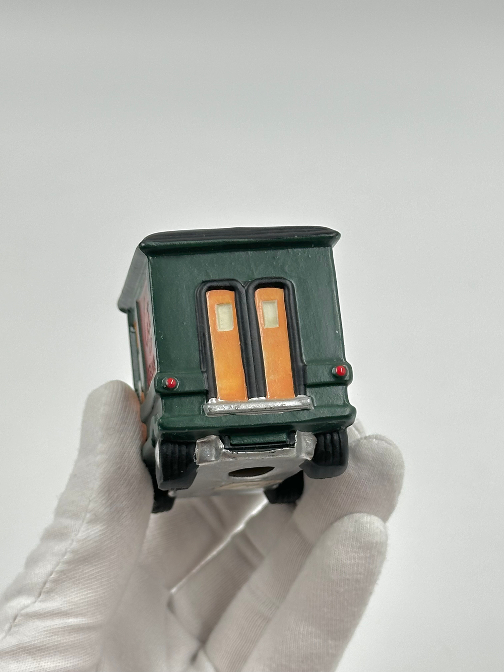 Фигурка Автомобиль доставки Department 56