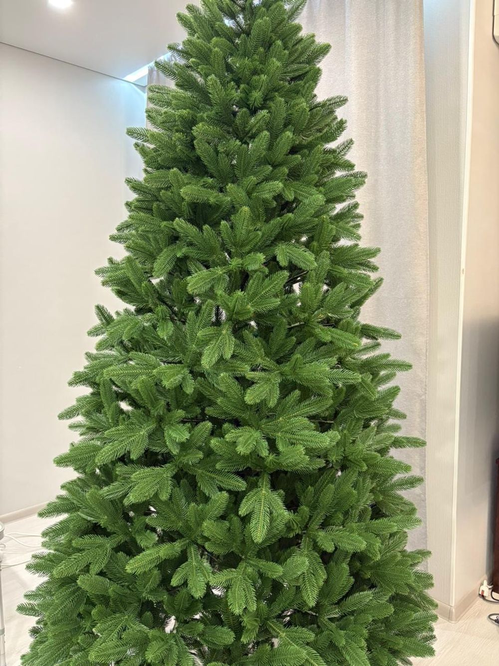 Ель искусственная «Олимпия» (Литая хвоя) 210 см / 2.1 м