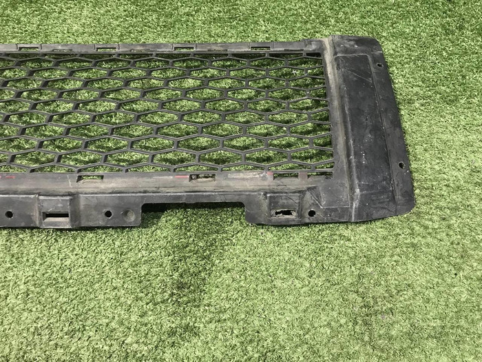 Решетка переднего бампера Land-Rover Freelander 2 (2006-2010)