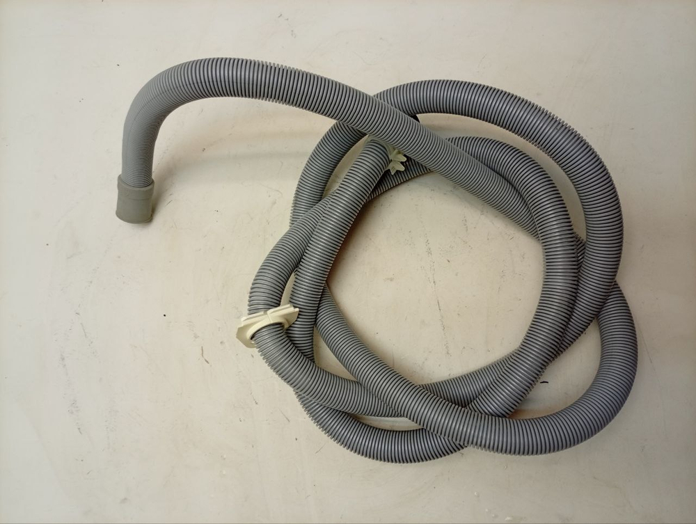 WAE20443OE кт16 Сливной шланг для стиральных машин Bosch Siemens 354124 б/у