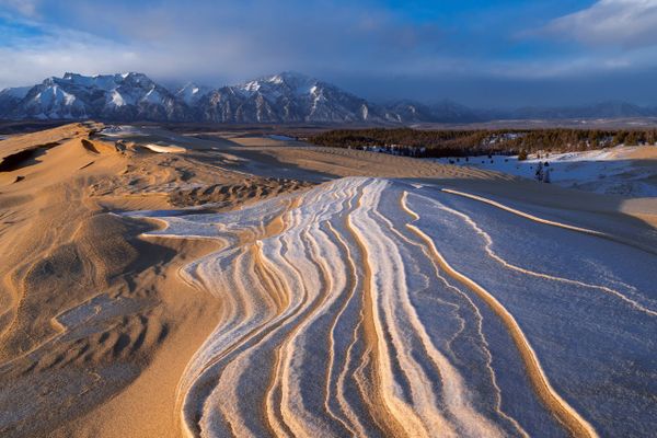 Сибирская Сахара: Пустыня, где песок соседствует с вечной мерзлотой.