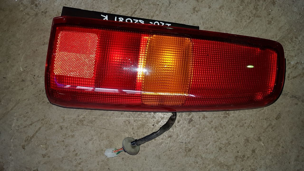 стоп-сигнал правый 220-32081 Suzuki Jimny JB23A K6AT 2012
