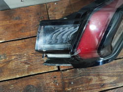 Фонарь задний правый Zeekr 001 21-нв Б/У Оригинал 8891906355