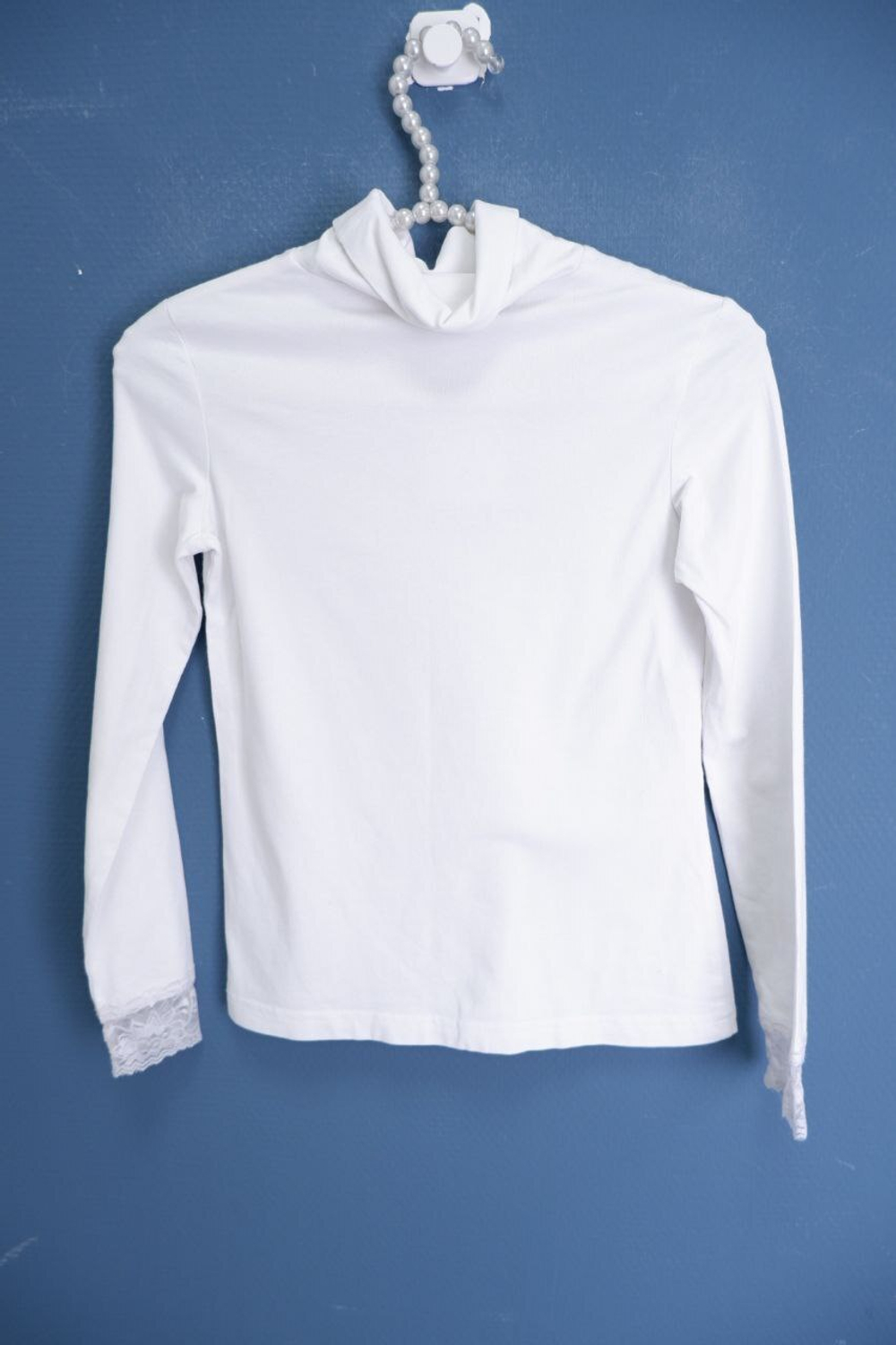 Водолазка с кружевом на 7-9 лет