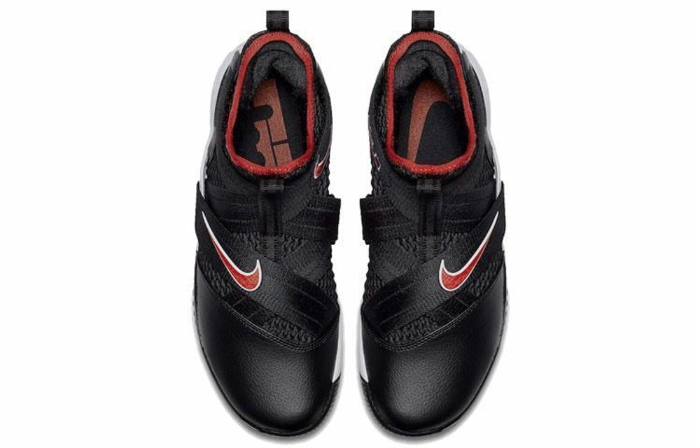 Кроссовки Nike Zoom Soldier 12