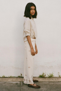 ZARA ДЖИНСЫ MARINE С ВЫШИВКОЙ, БЕЖЕВЫЙ