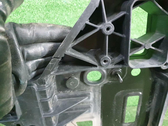 Телевизор Genesis G90 (2018-2022)