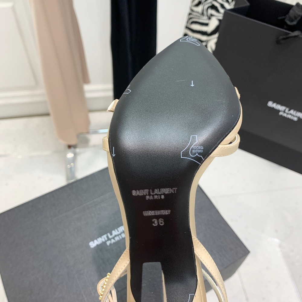 Saint Laurent Pumps