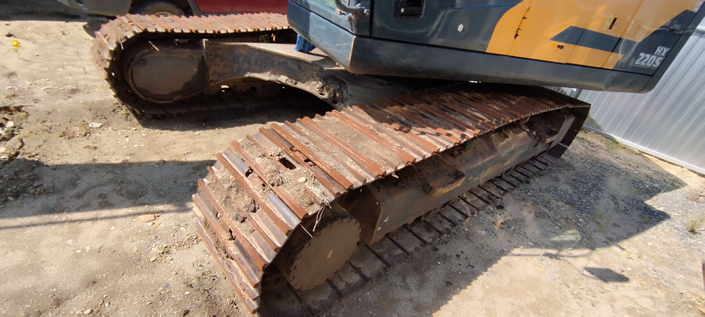 Hyundai HX220 Экскаватор HX220S (Дизельный, 5,9 л, 147 л.с., АТ)