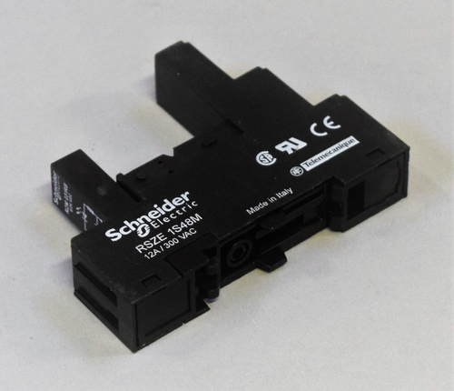 Б/у SCHNEIDER ELECTRIC RSZE1S48M