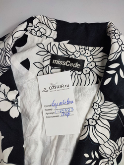 Жакет MissCode с цветами 46 размер