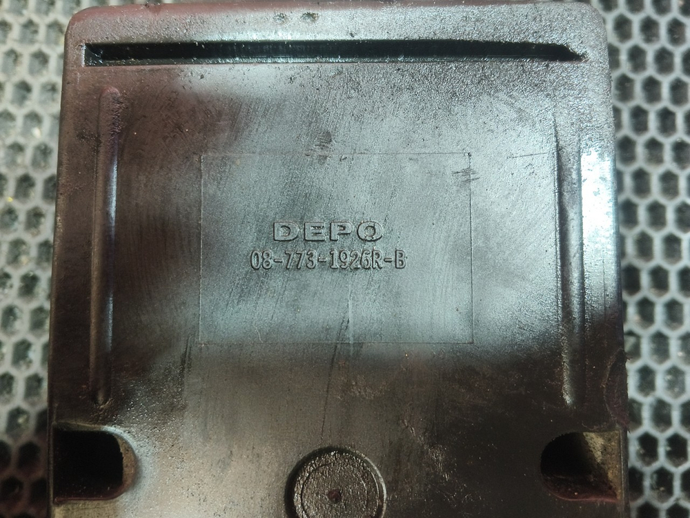 Фонарь задний правый 2017г