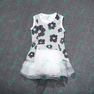 Платье с цветочным принтом и многослойной пышной юбкой