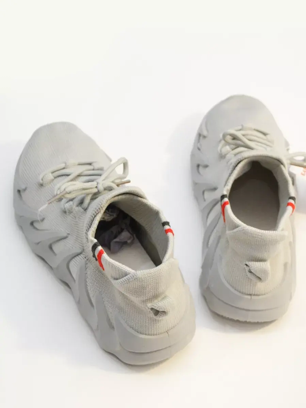 Кроссовки Изики детские - Yeezy boost- серые