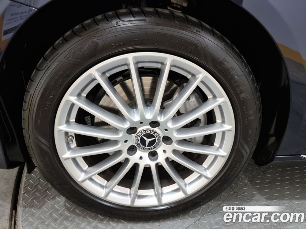 Mercedes-Benz E-Class W213 E250 Exclusive (09.2022)