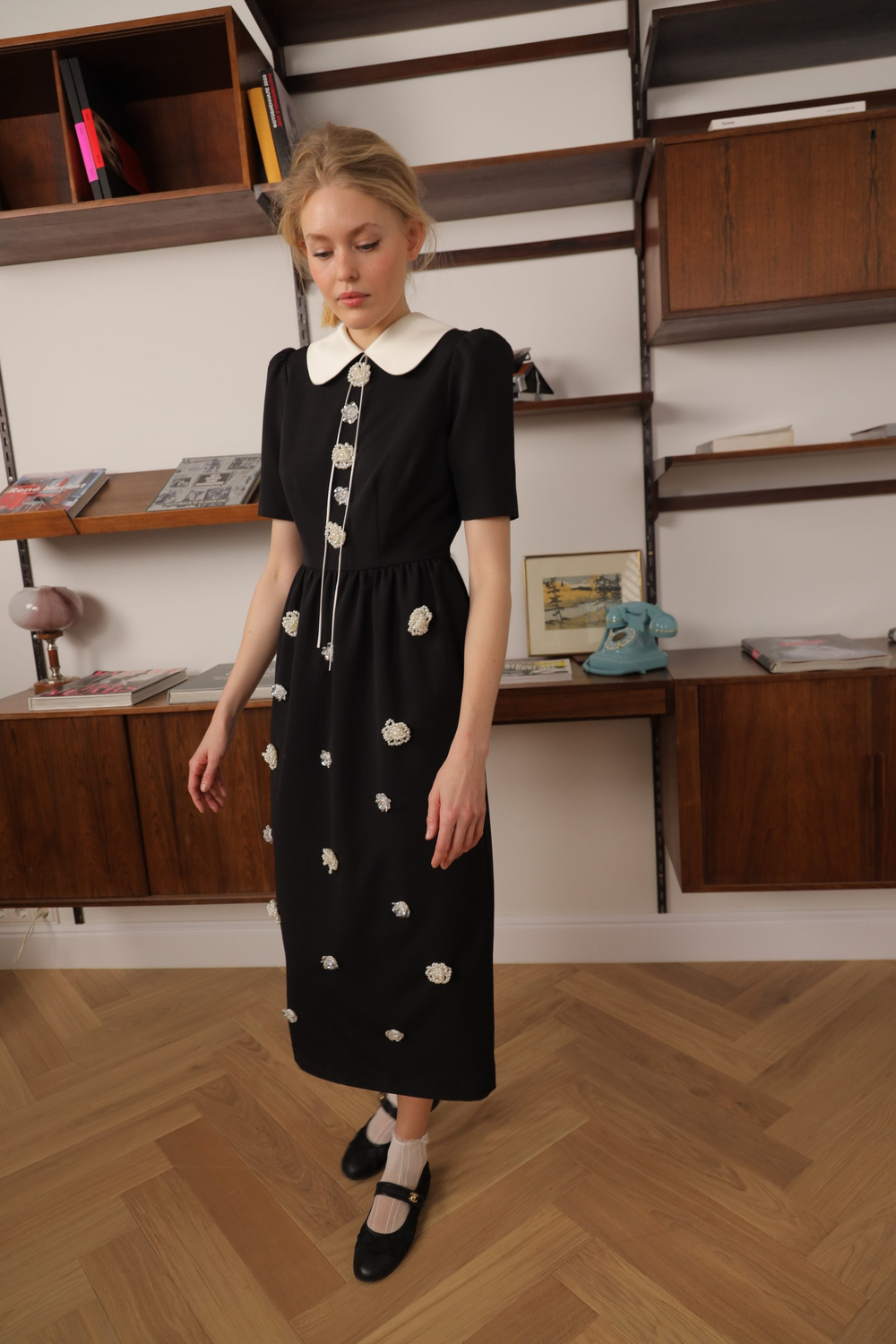 Жакет с белым воротником