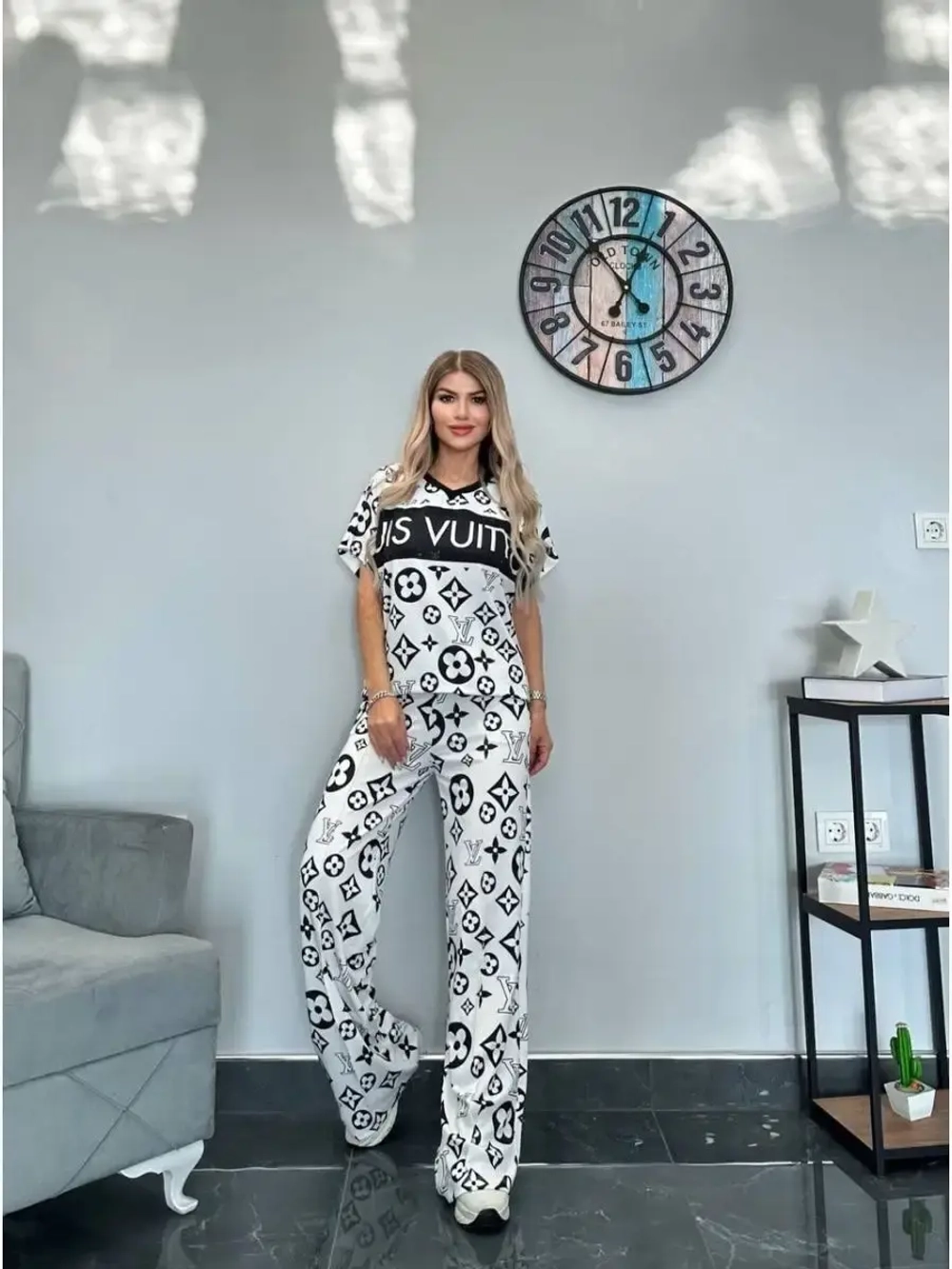 Костюм стильный