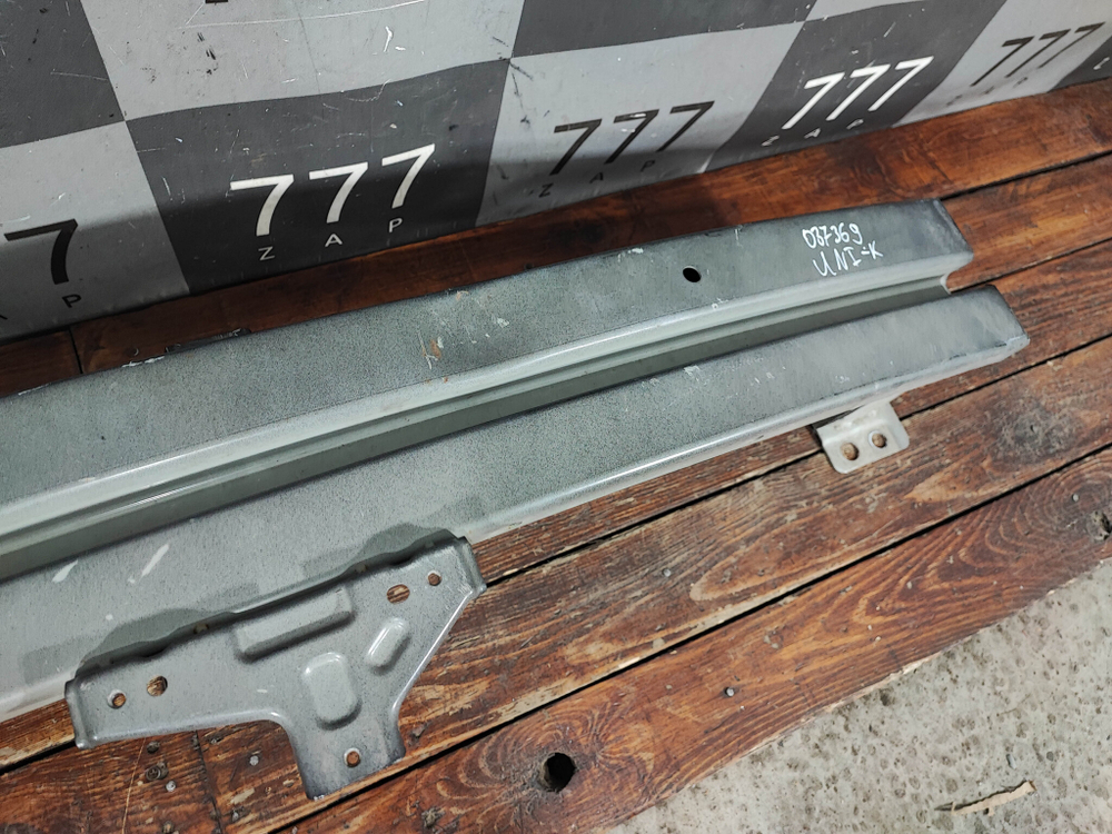 Усилитель переднего бампера Changan UNI-K 20-нв Б/У Оригинал CD569F2707030101AA