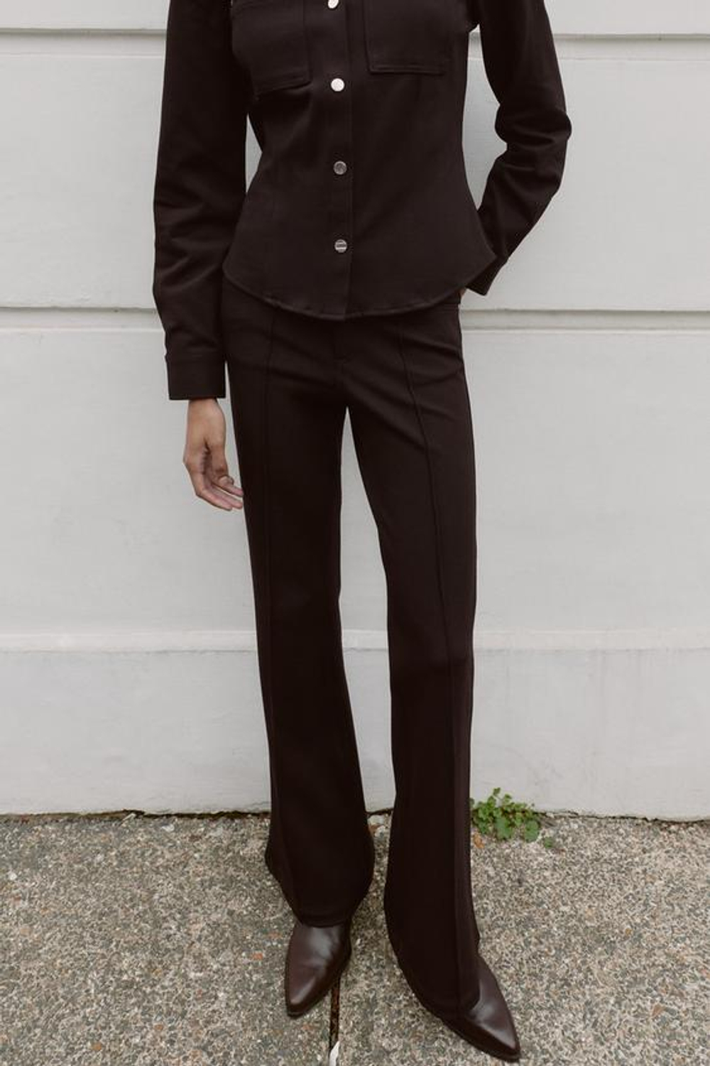 ZARA БРЮКИ FLARE С НИЗКОЙ ПОСАДКОЙ, КОРИЧНЕВЫЙ