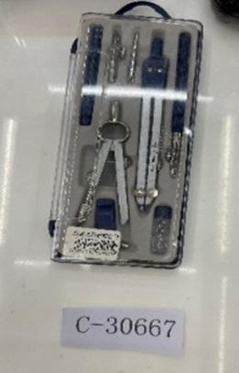 Готовальня 8 предметов: Циркуль металлческий, кронциркуль, насмдка под карандаш, стердни, рейсфедер,