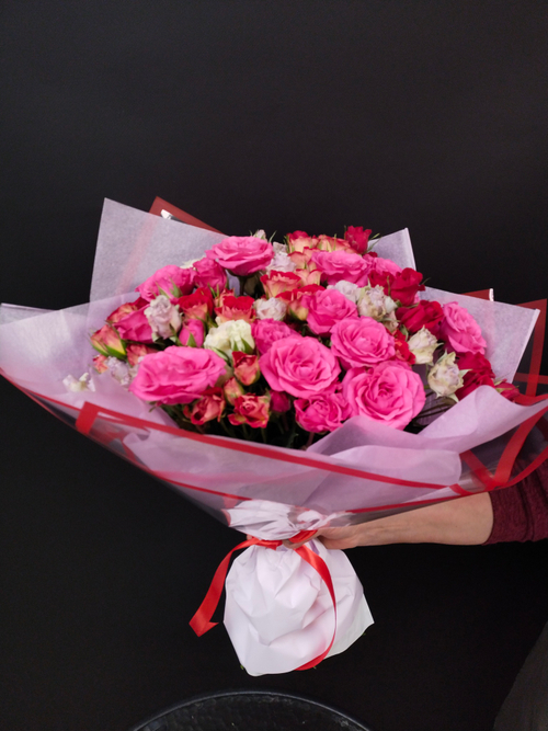 Букет из эквадорских кустовых роз