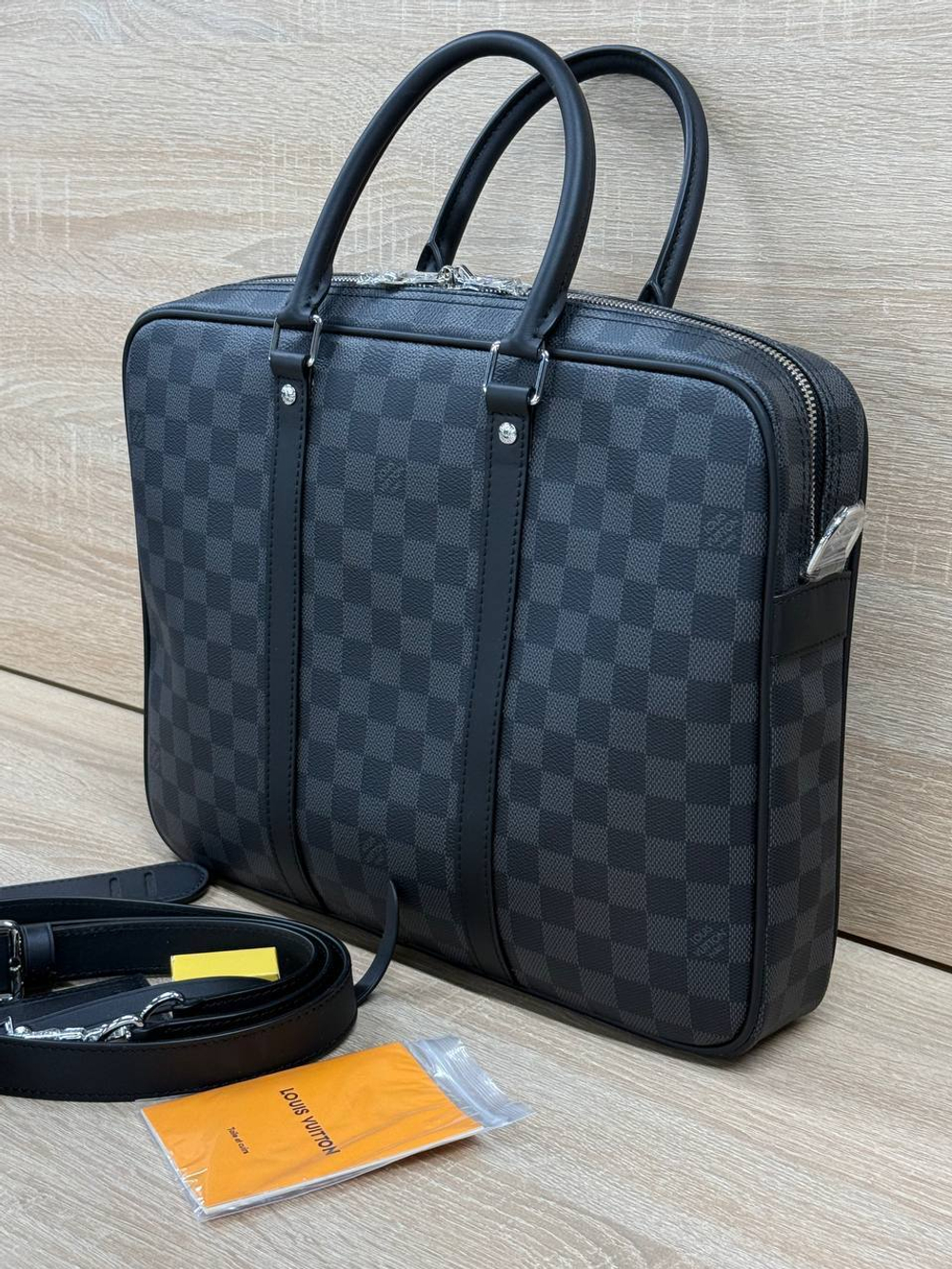 Портфель Louis Vuitton
