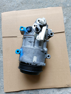 Компрессор кондиционера Mercedes-Benz R320 R350 ML350