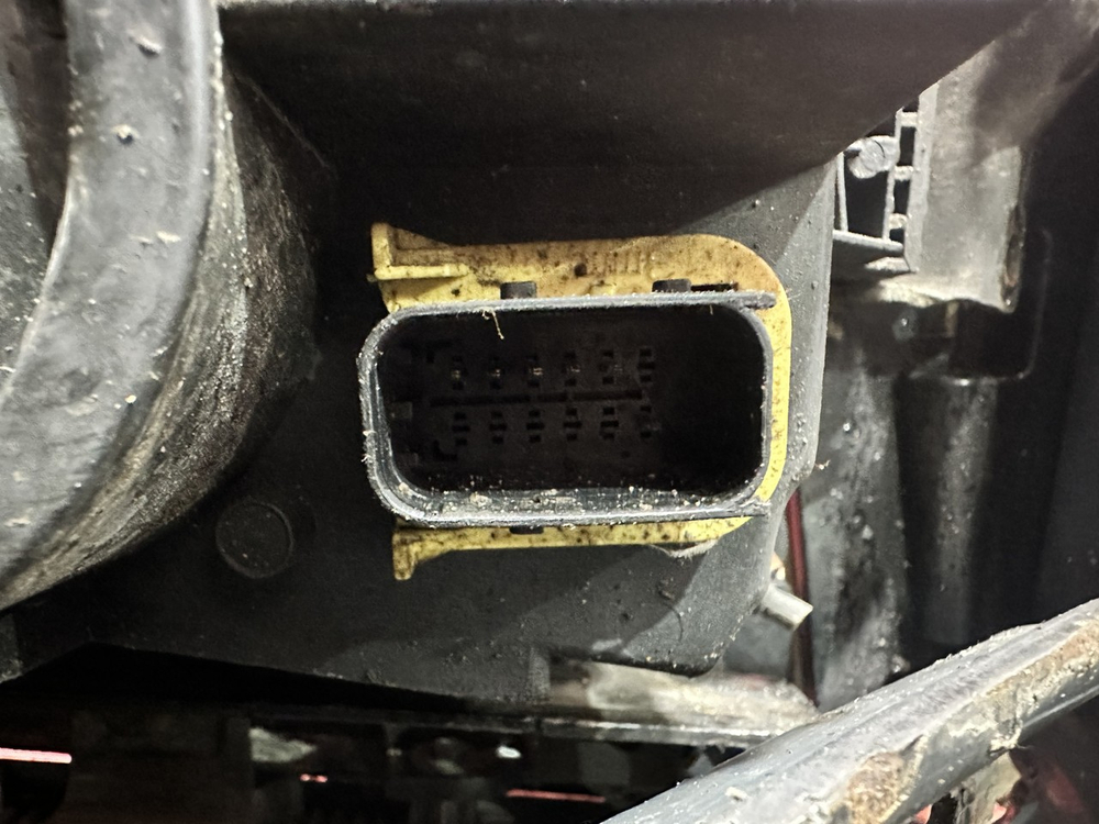 Бампер в сборе ноускат 2019г.