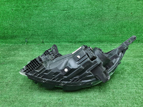 Битая Фара правая Kia Rio 3 QB (2015-2017) галоген