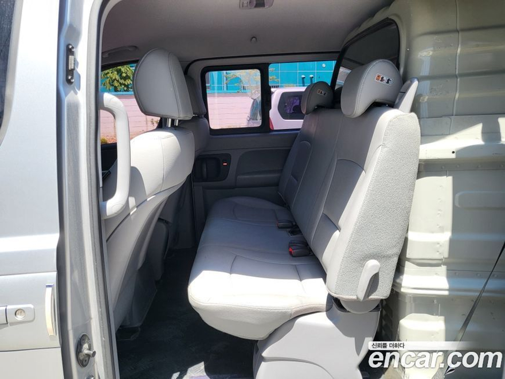 Hyundai The New Grand Starex Van 5-и местный (04.2020)