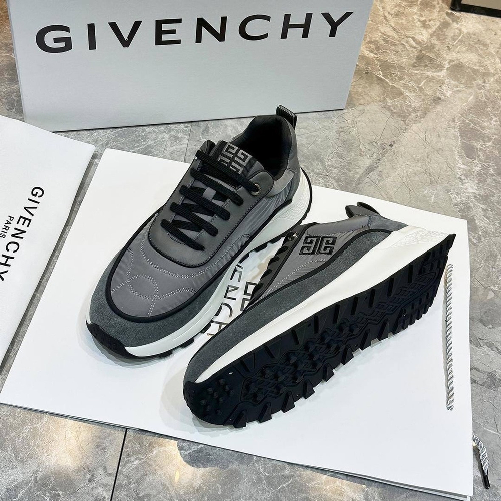 Кроссовки Givenchy