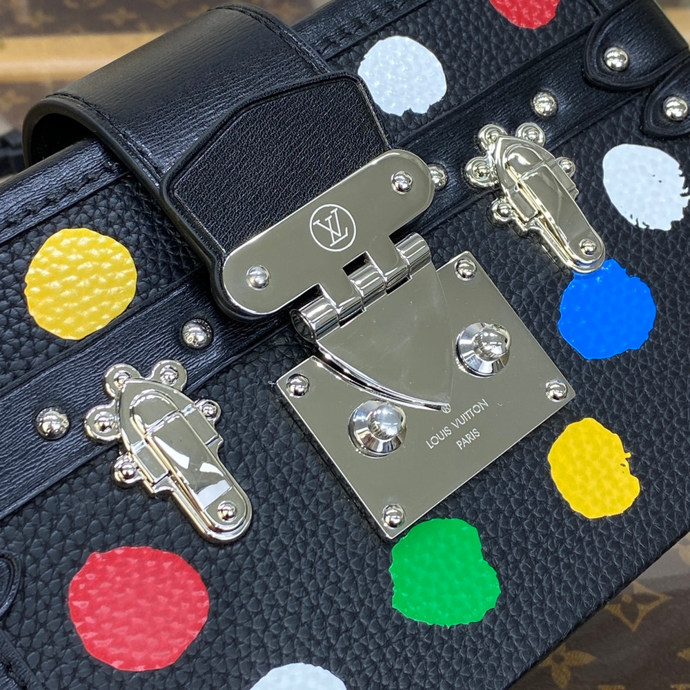 Louis Vuitton Petite Malle