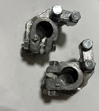 Клеммы АКБ "+-" свинец ГРУЗОВАЯ усиленные  под углом (№5)