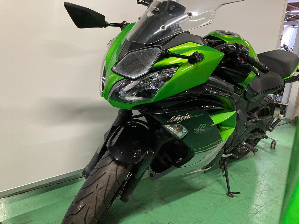 Kawasaki Ninja 400 042527