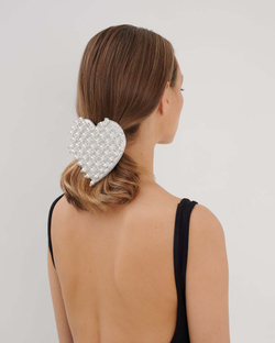 Заколка-сердце белая с жемчугом