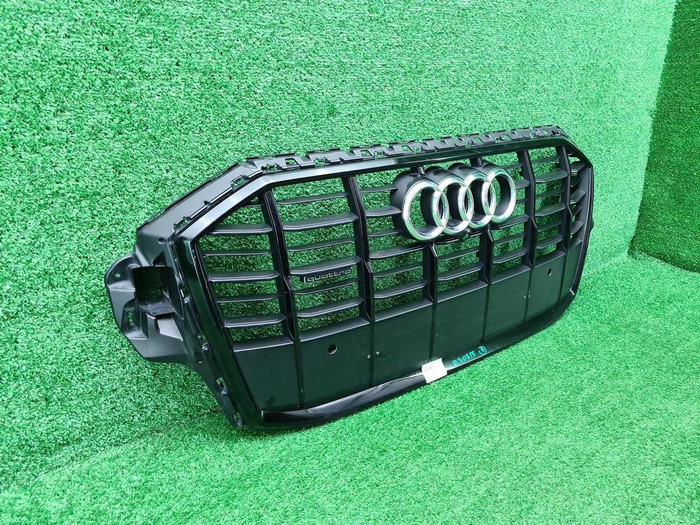 Решетка радиатора Audi Q7 2 (2019-2024)