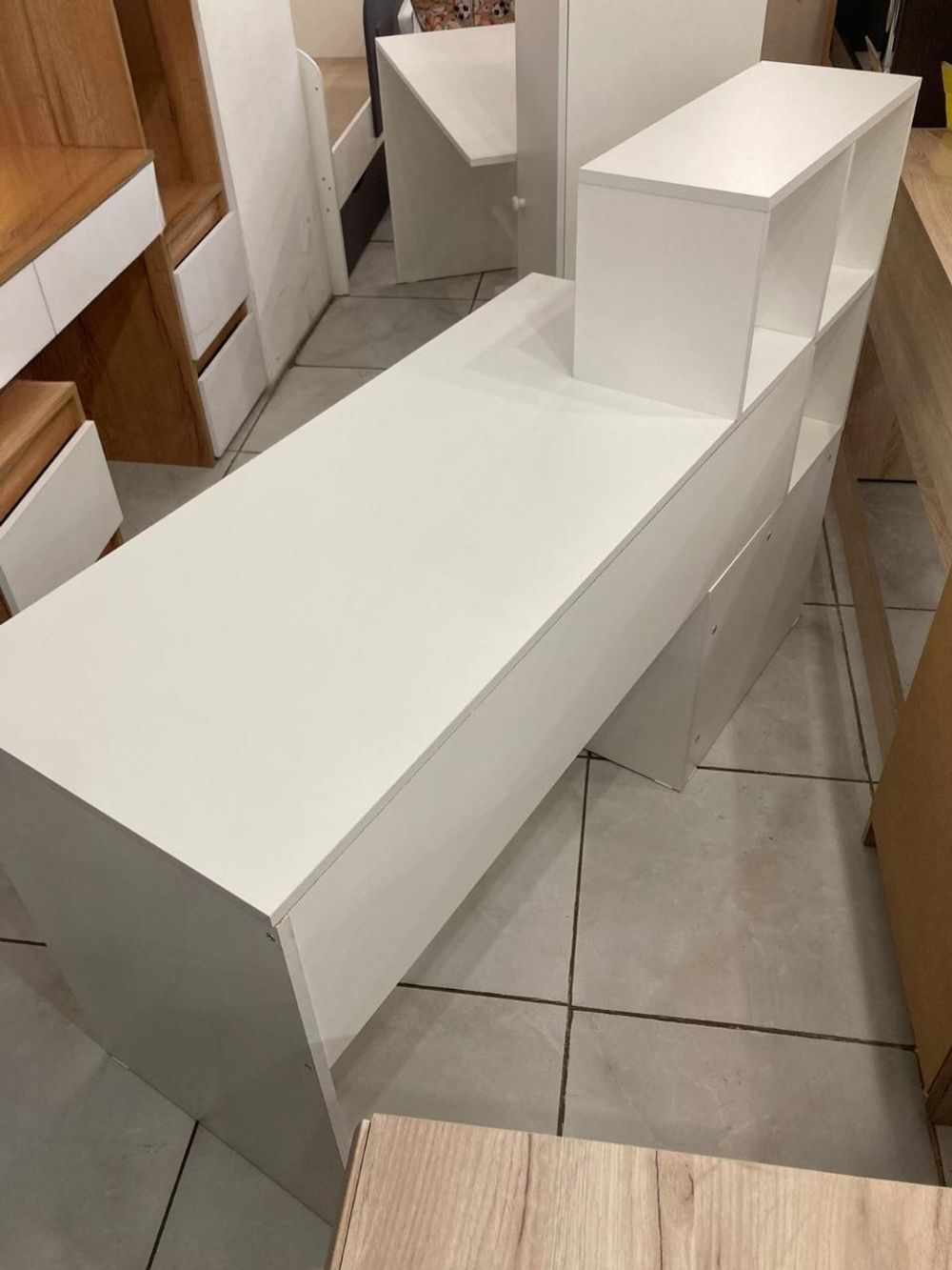 Стол письменный В-1 белый/белый