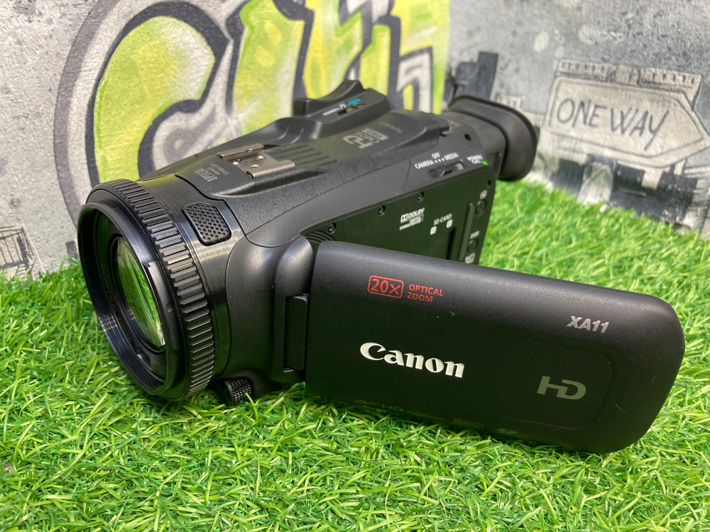 Canon XA11 Покупка/Продажа