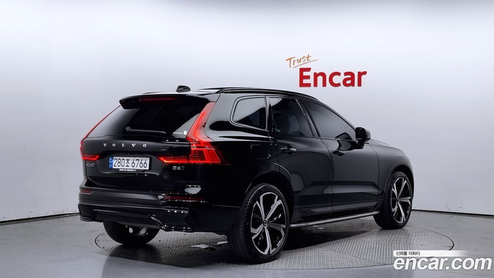 Volvo XC60 2 Generation B6 R-Design (02.2022)